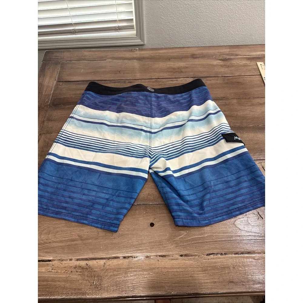 Board Shorts MAUI AND SONS Black shark Stretch  White Blue  Swim Trunk‎ Sz 36